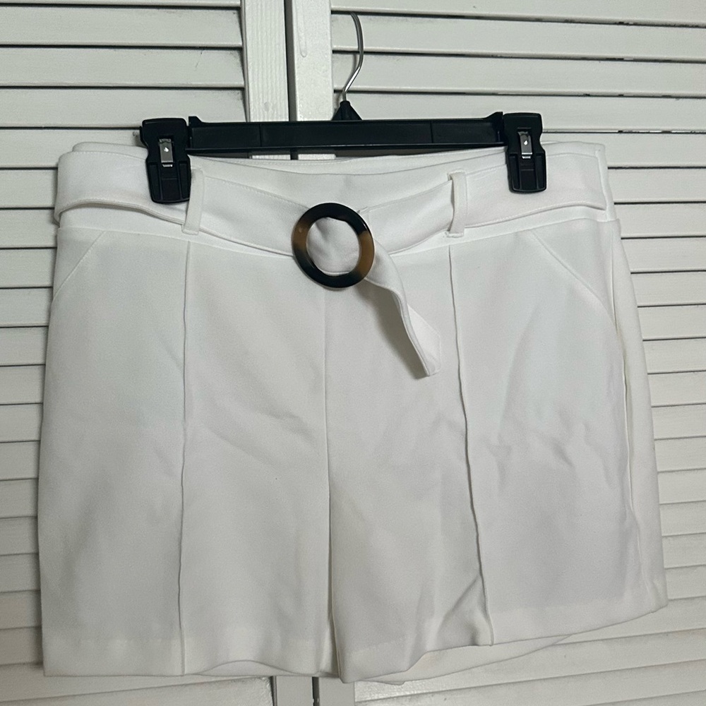 New York clothing company white shorts business